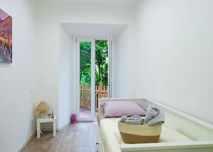 Apartment Camelia's Garden