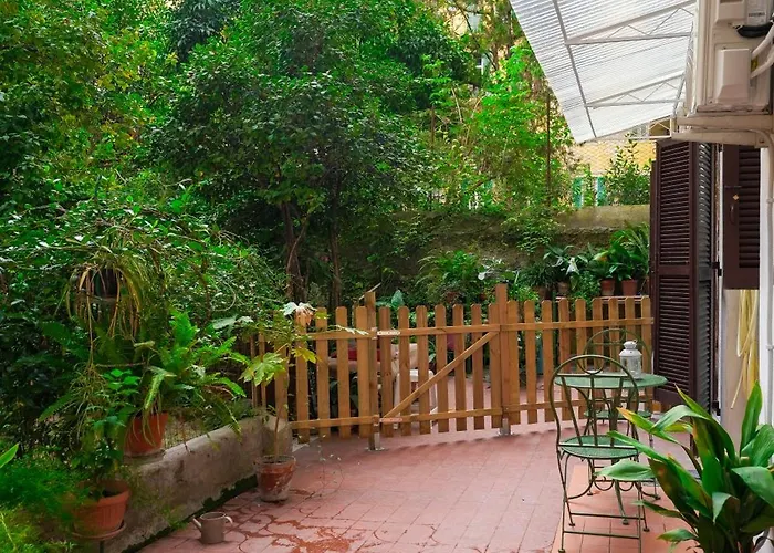 Camelia's Garden Apartment Rom